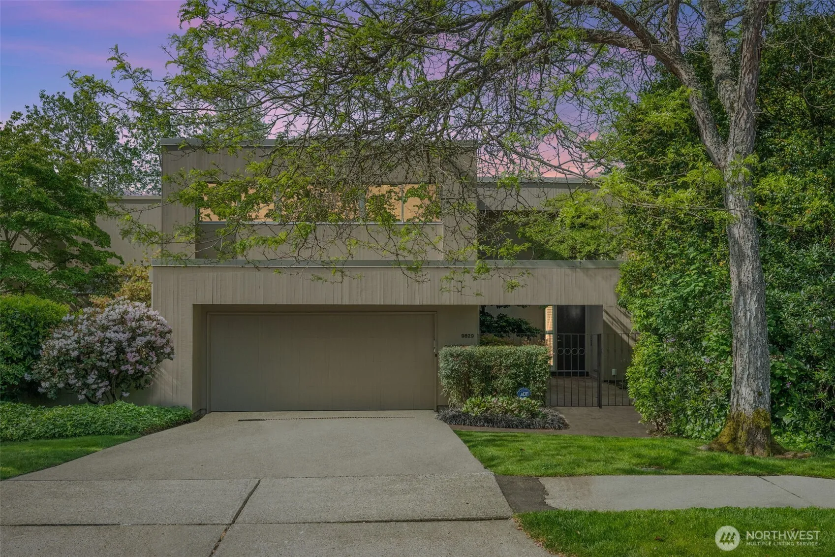 Property photo for 9829 Ne 1st Street, Bellevue photo 2