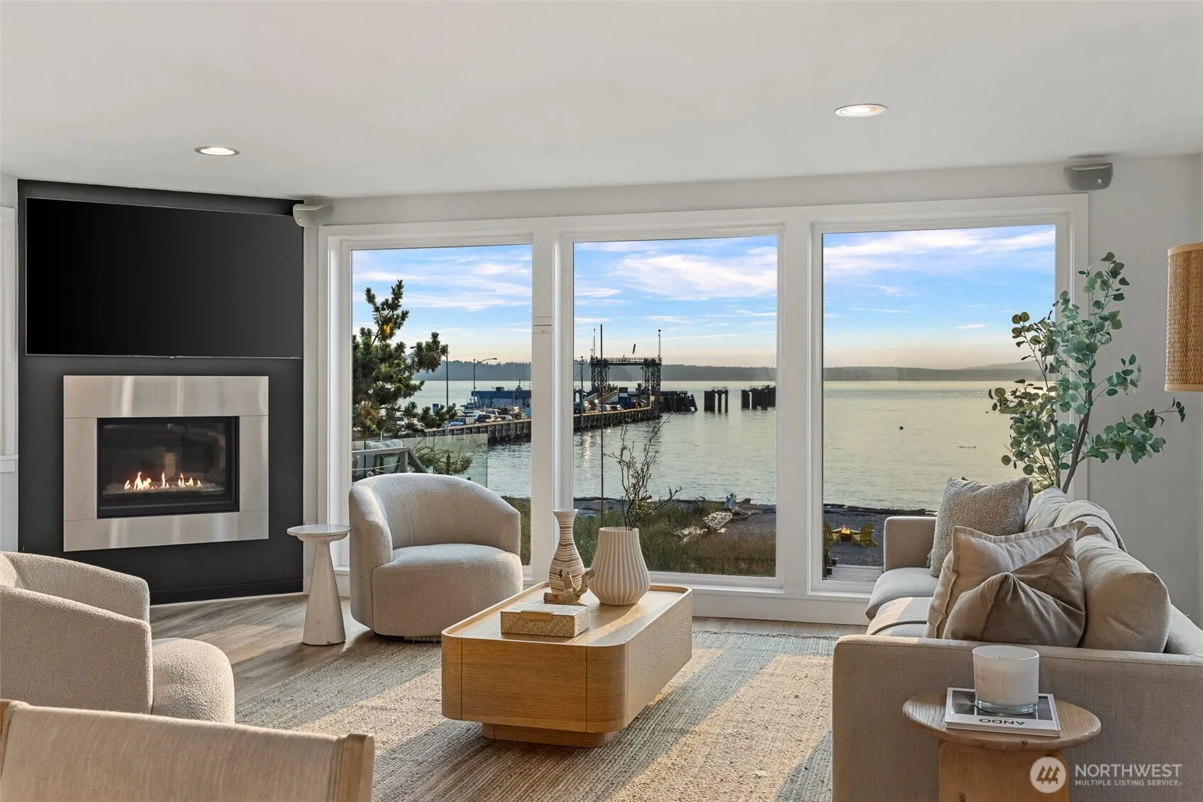Property photo for 8917 Fauntleroy Way Sw, Seattle photo 4