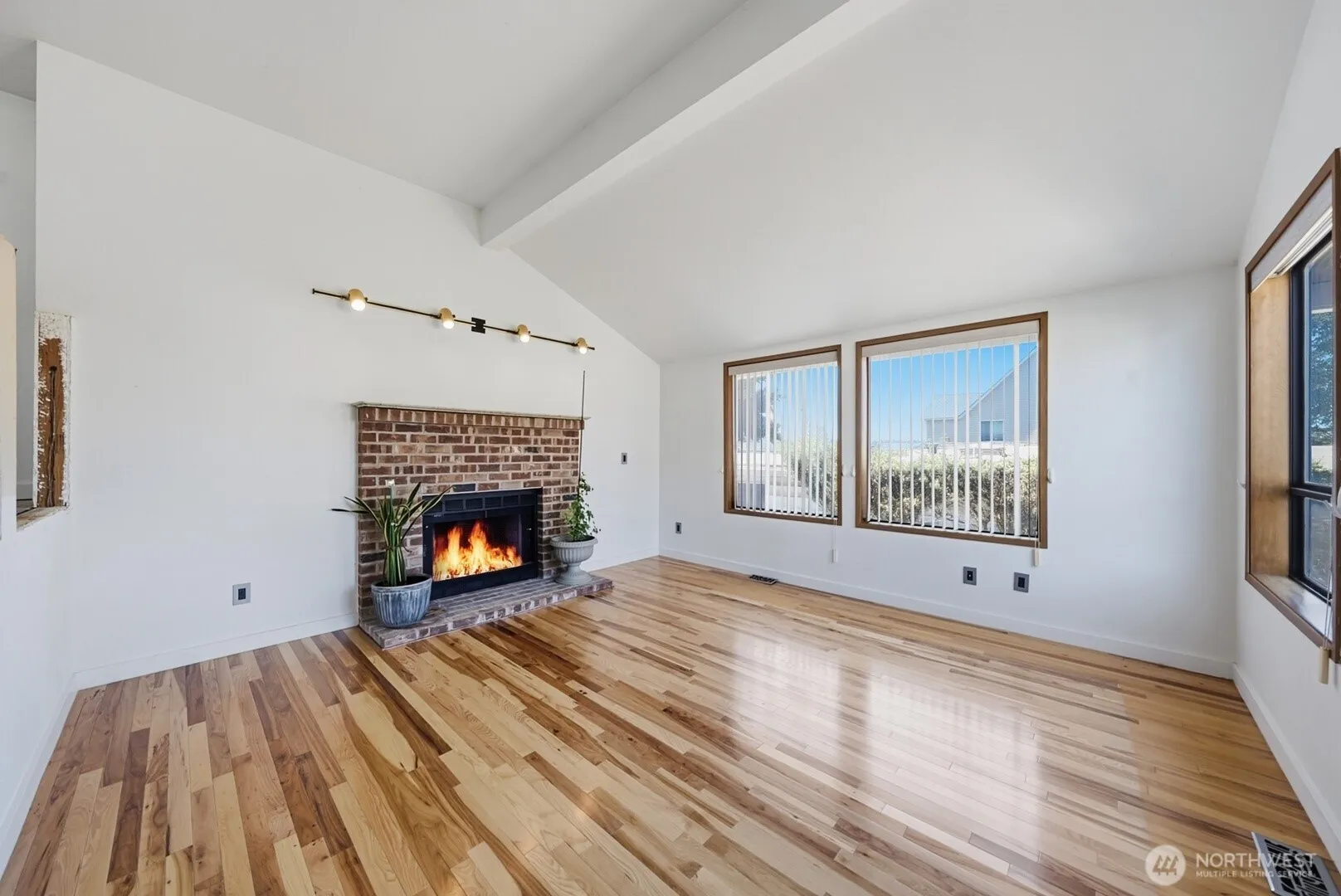 Property photo for 1011 N 28th Place, Renton photo 4