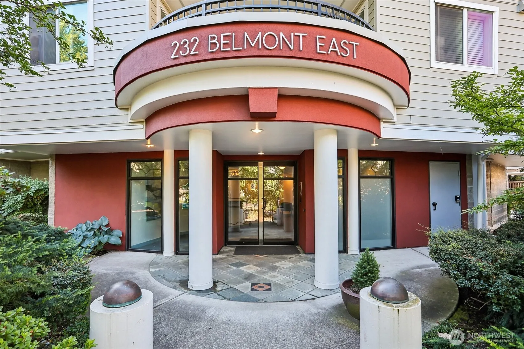 Property photo for 232 Belmont Avenue E #301, Seattle photo 3