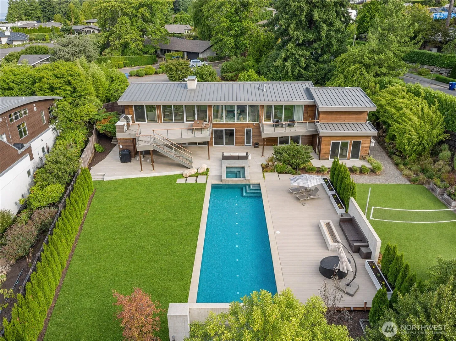 Property photo for 9135 Ne 19th St, Clyde Hill