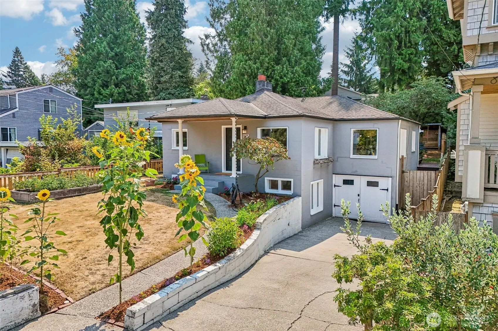 Property photo for 1025 Ne 103rd Street, Seattle