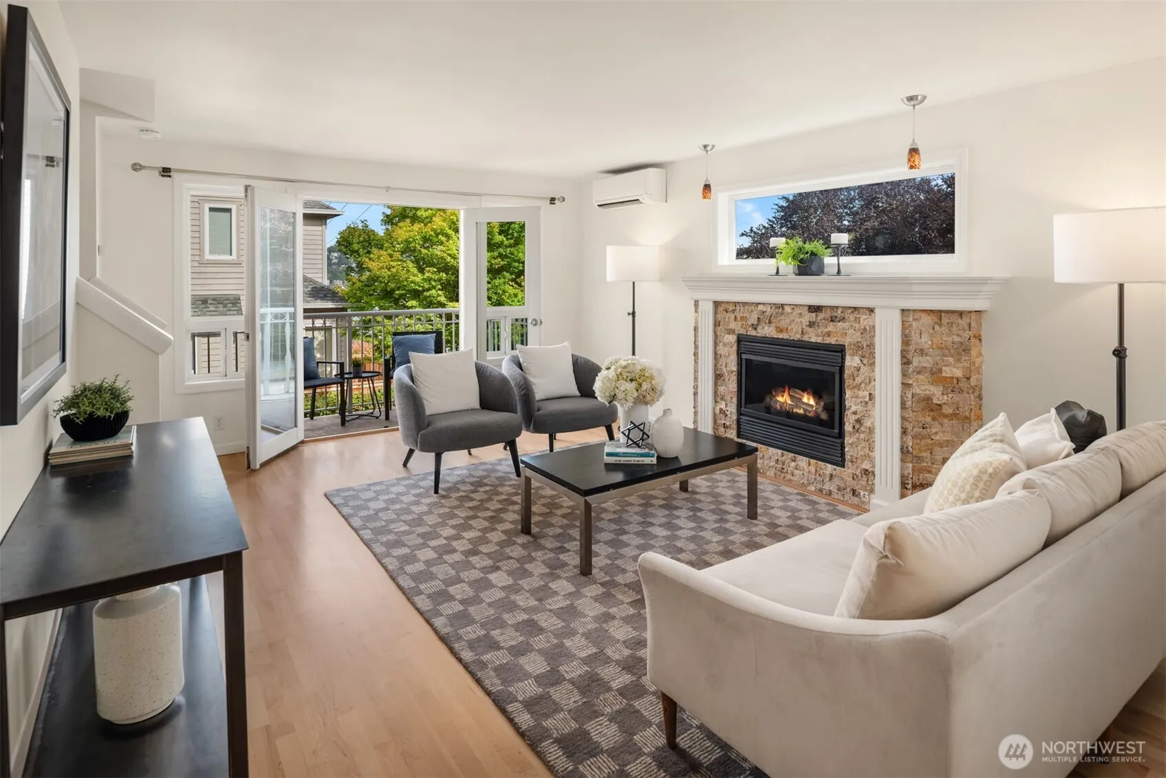 Property photo for 2310 W Dravus Street, Seattle photo 4