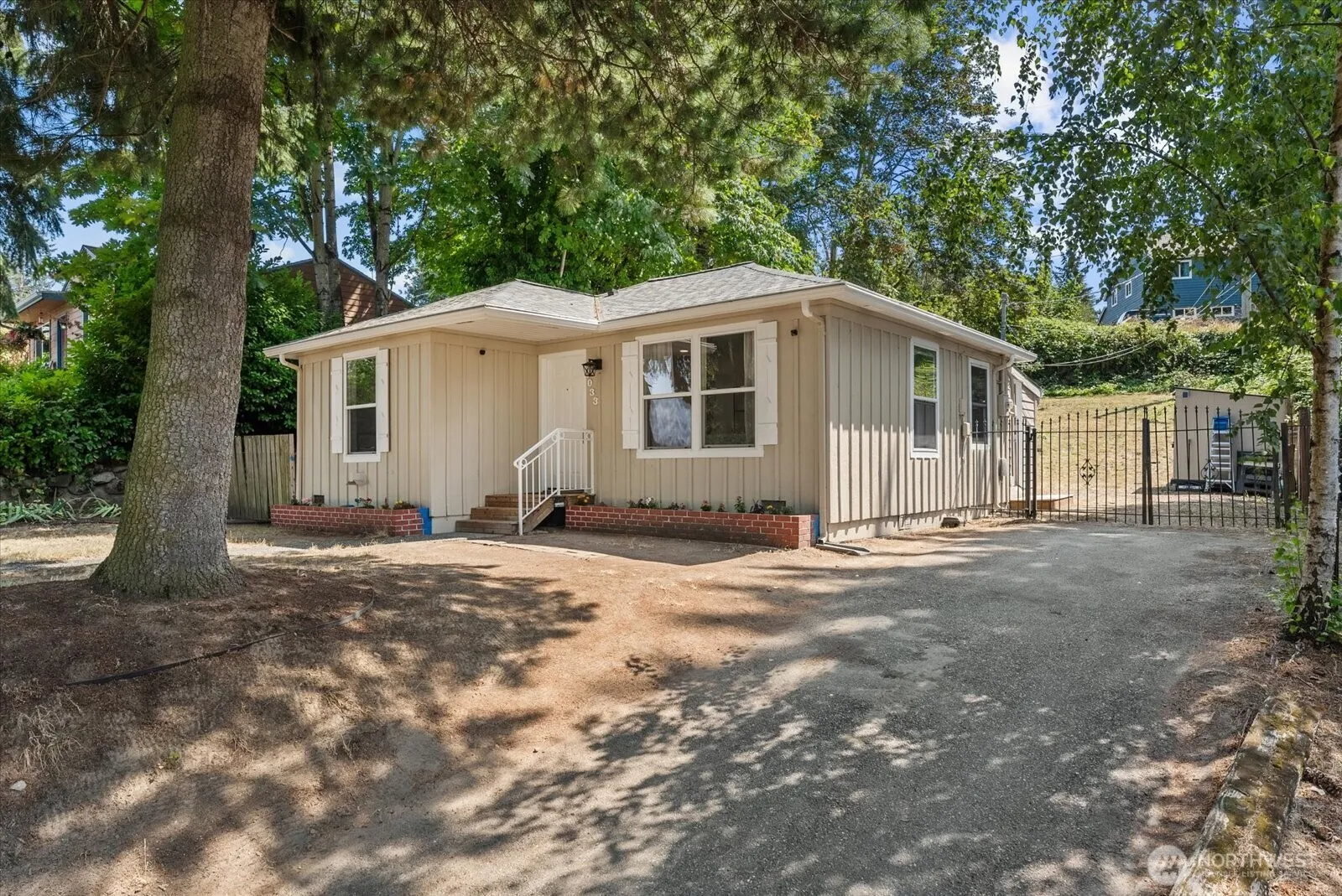 Property photo for 7033 S 126th Street, Seattle photo 3