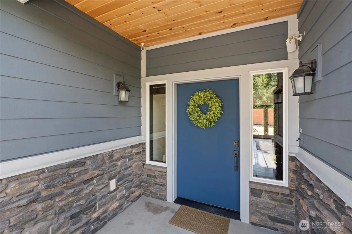 Property photo for 7523 Broadway, Everett