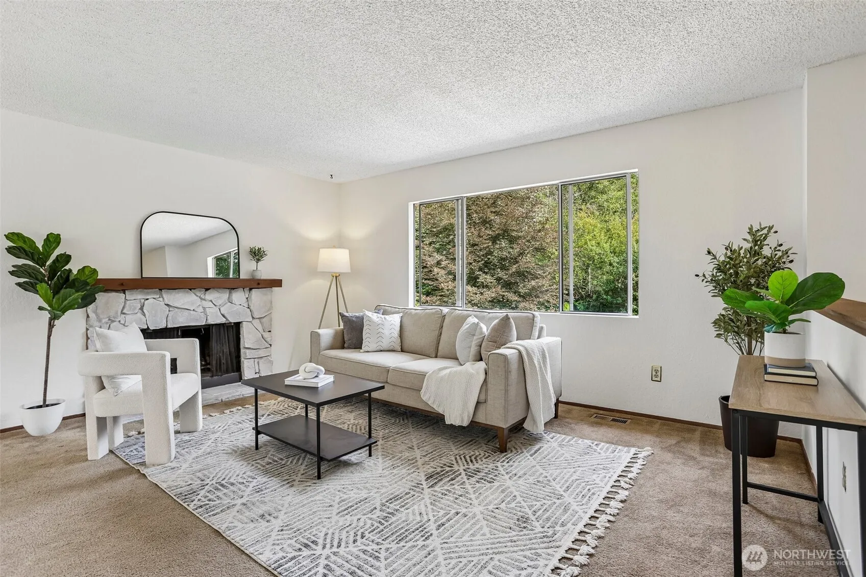 Property photo for 6845 Ne 191st Street, Kenmore photo 3