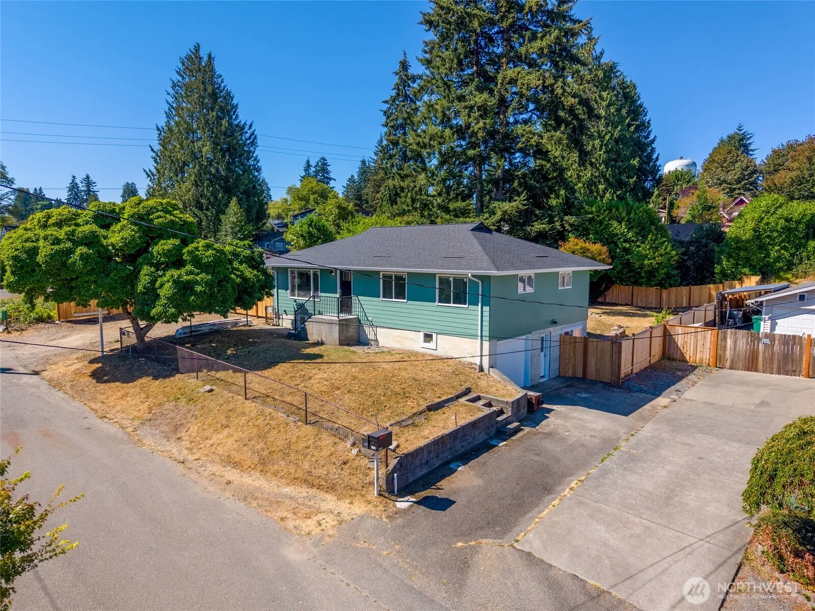 Property photo for 7414 Highland Drive, Everett photo 2