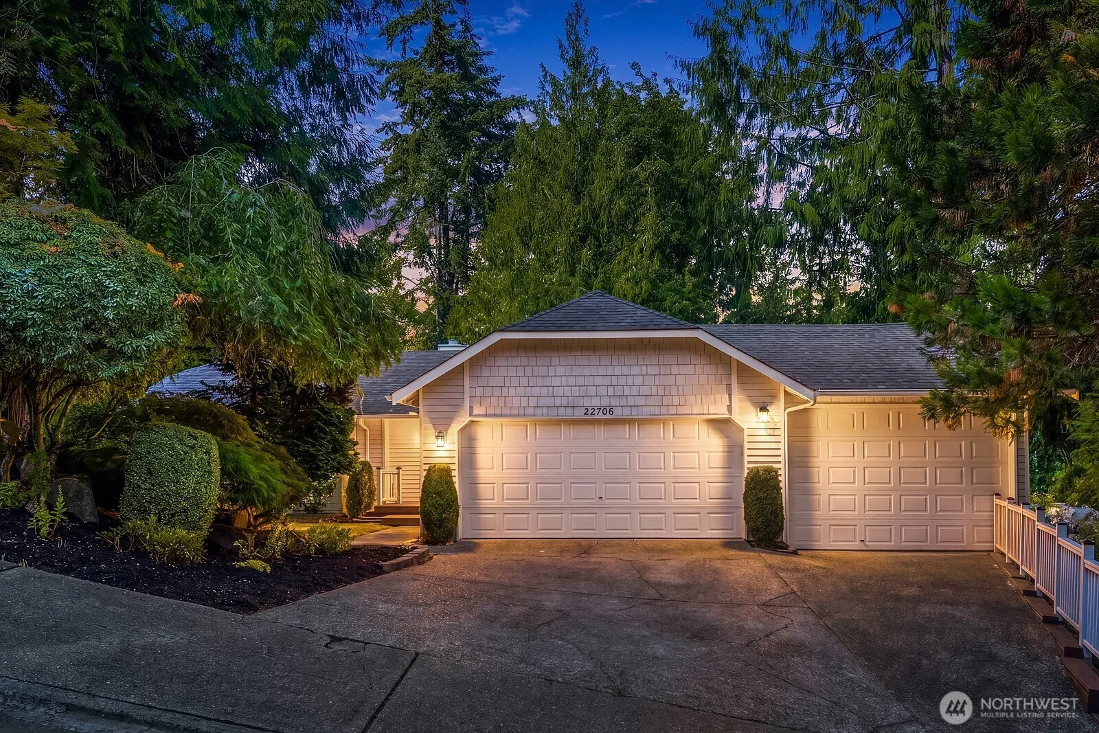 Property photo for 22706 Ne 12th Place, Sammamish