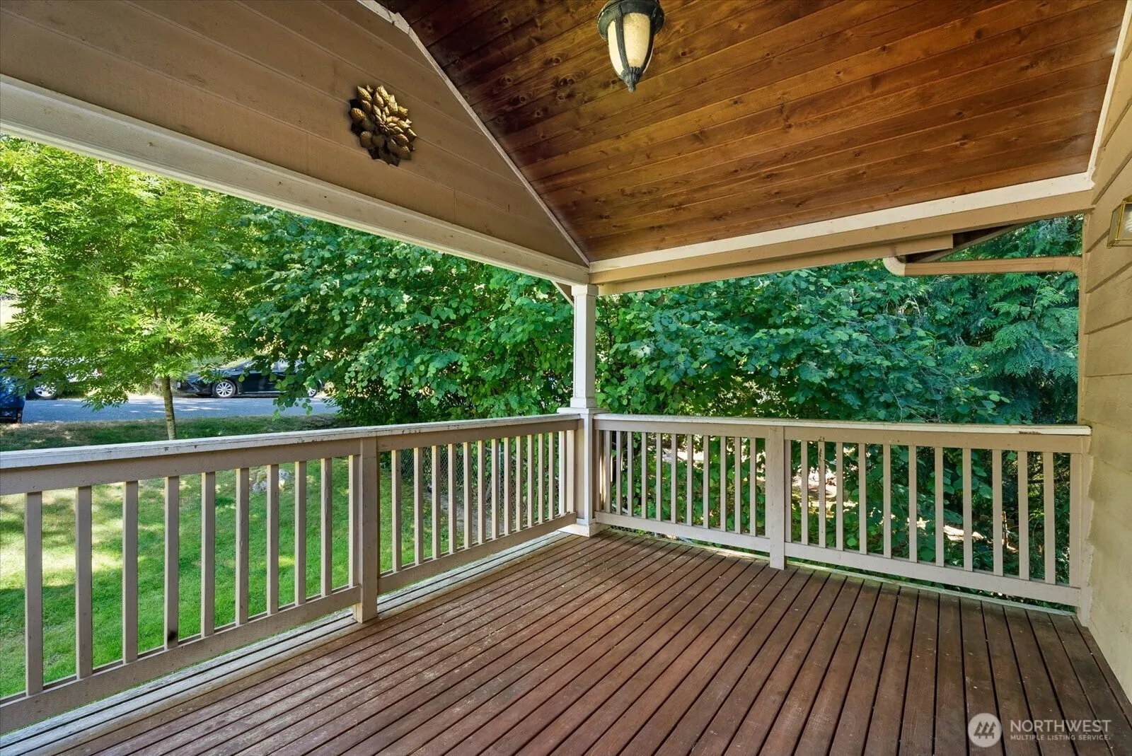 Property photo for 18711 82nd Avenue Ne, Kenmore photo 2