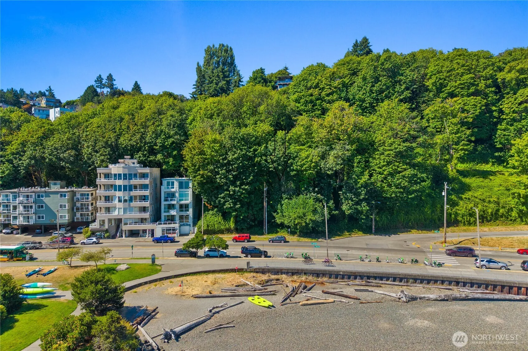 Property photo for 1601 Harbor Avenue Sw, Seattle photo 3