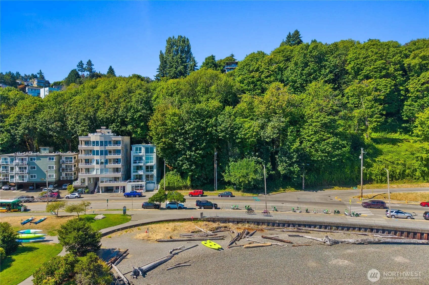 Property photo for 1601 Harbor Avenue Sw, Seattle photo 4