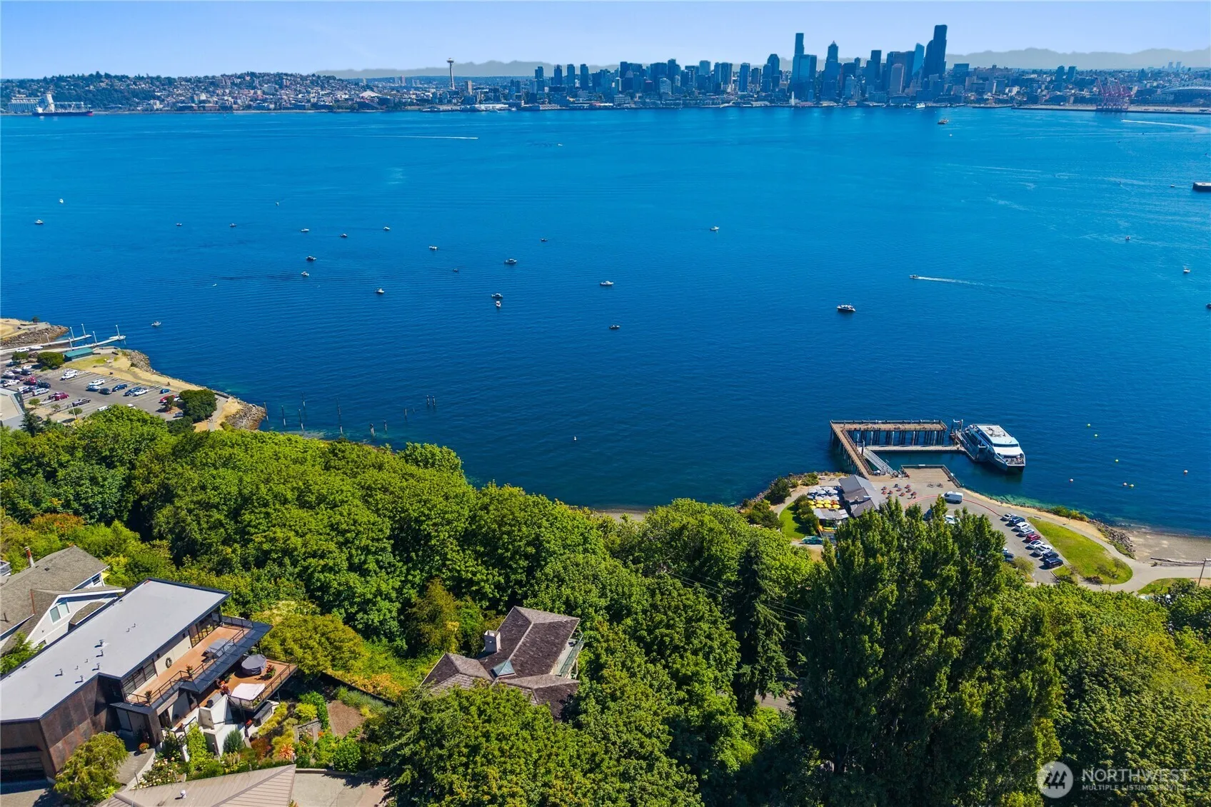 Property photo for 1601 Harbor Avenue Sw, Seattle photo 2