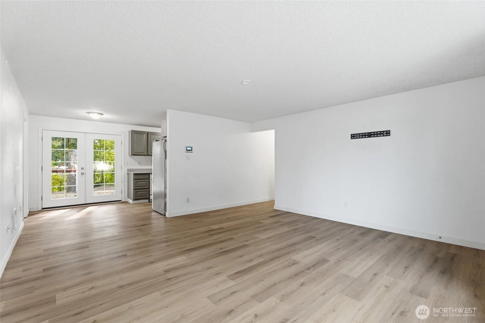 Property photo for 17215 13th Avenue Ct E, Spanaway photo 4