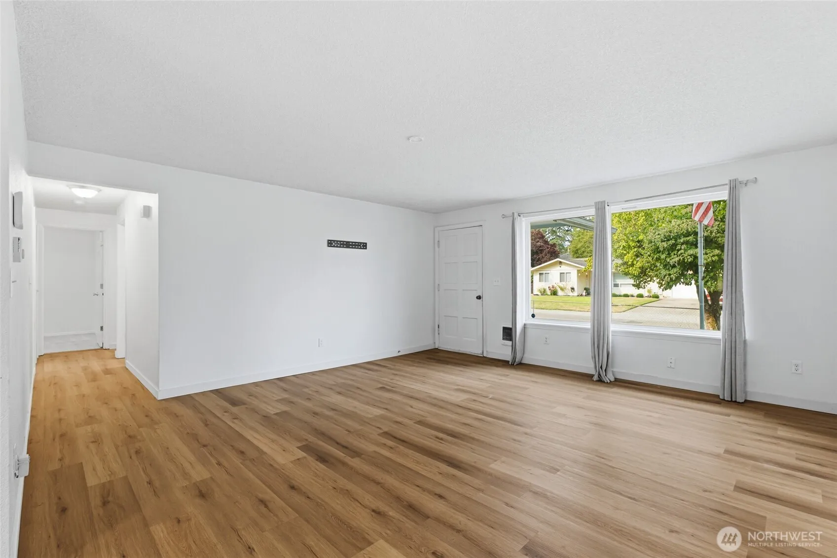 Property photo for 17215 13th Avenue Ct E, Spanaway photo 5