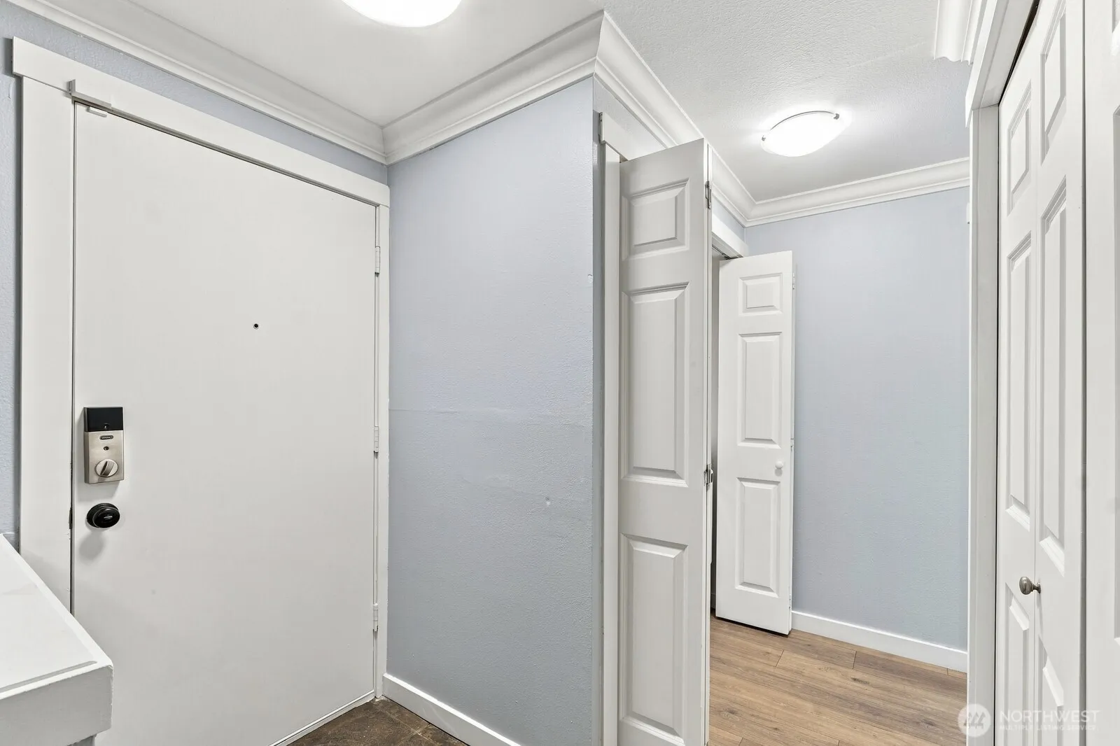 Property photo for 1814 S 286th Lane #p101, Federal Way photo 2