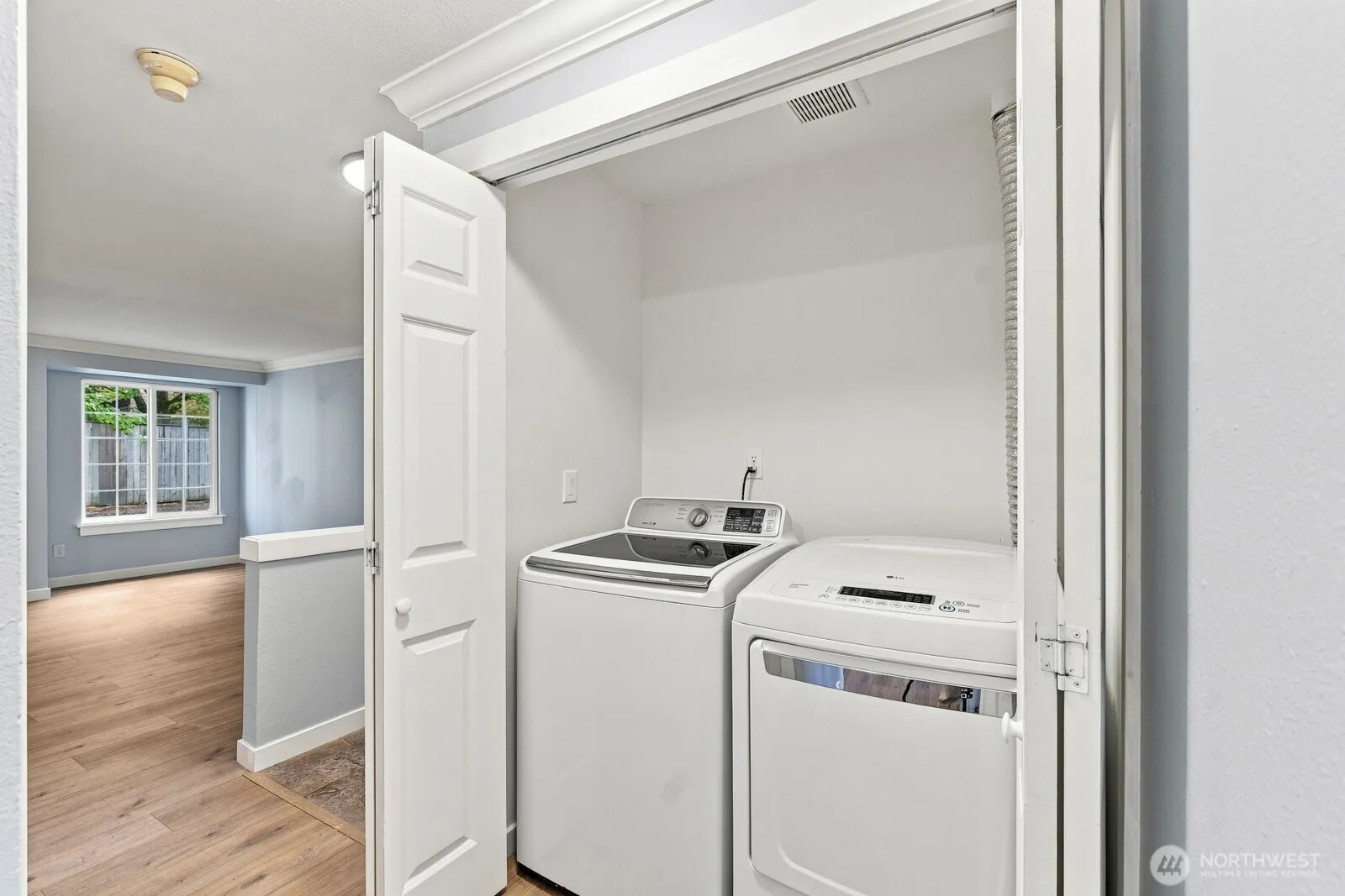 Property photo for 1814 S 286th Lane #p101, Federal Way photo 3