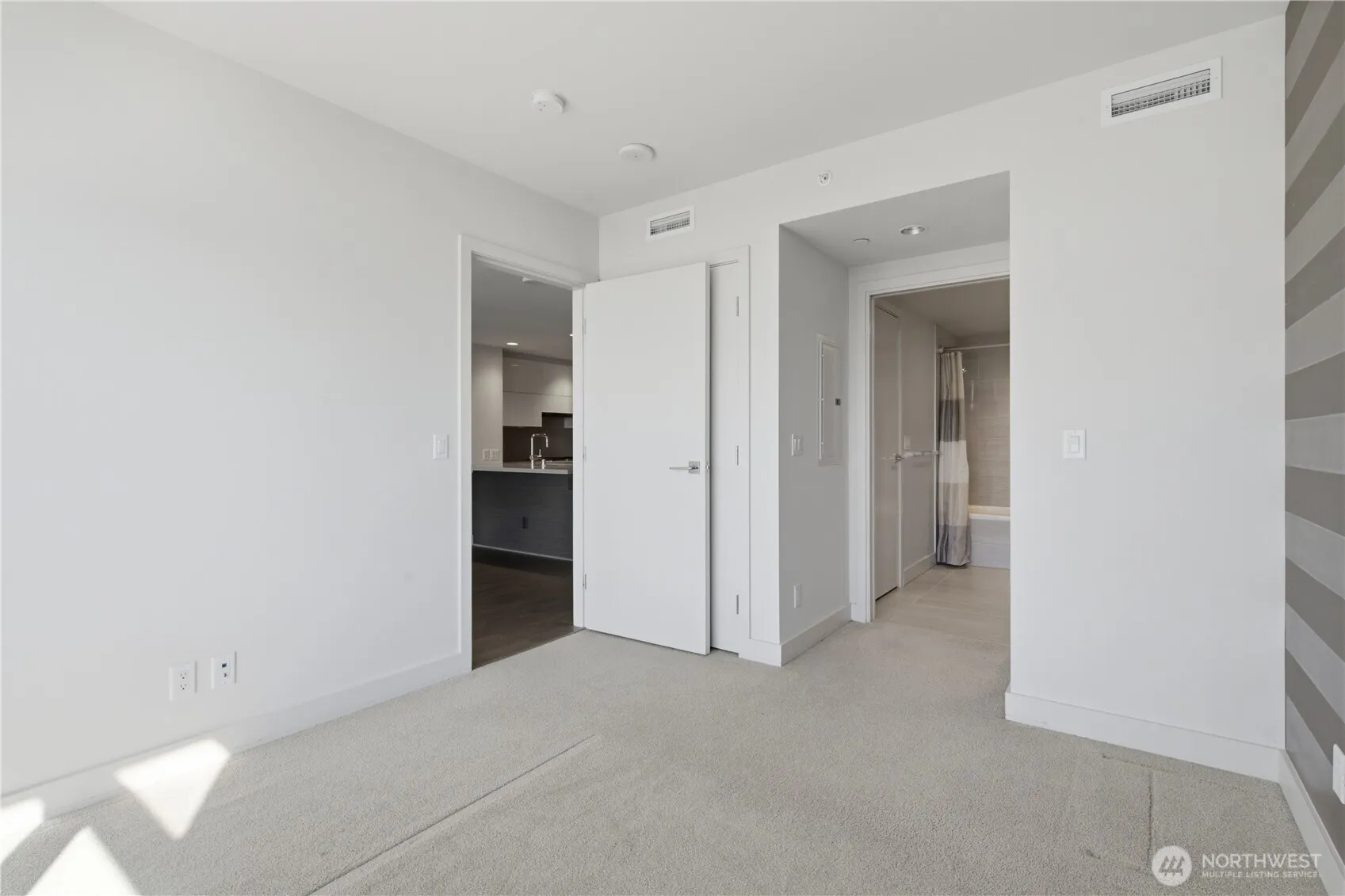 Property photo for 583 Battery Street #1505n, Seattle photo 5
