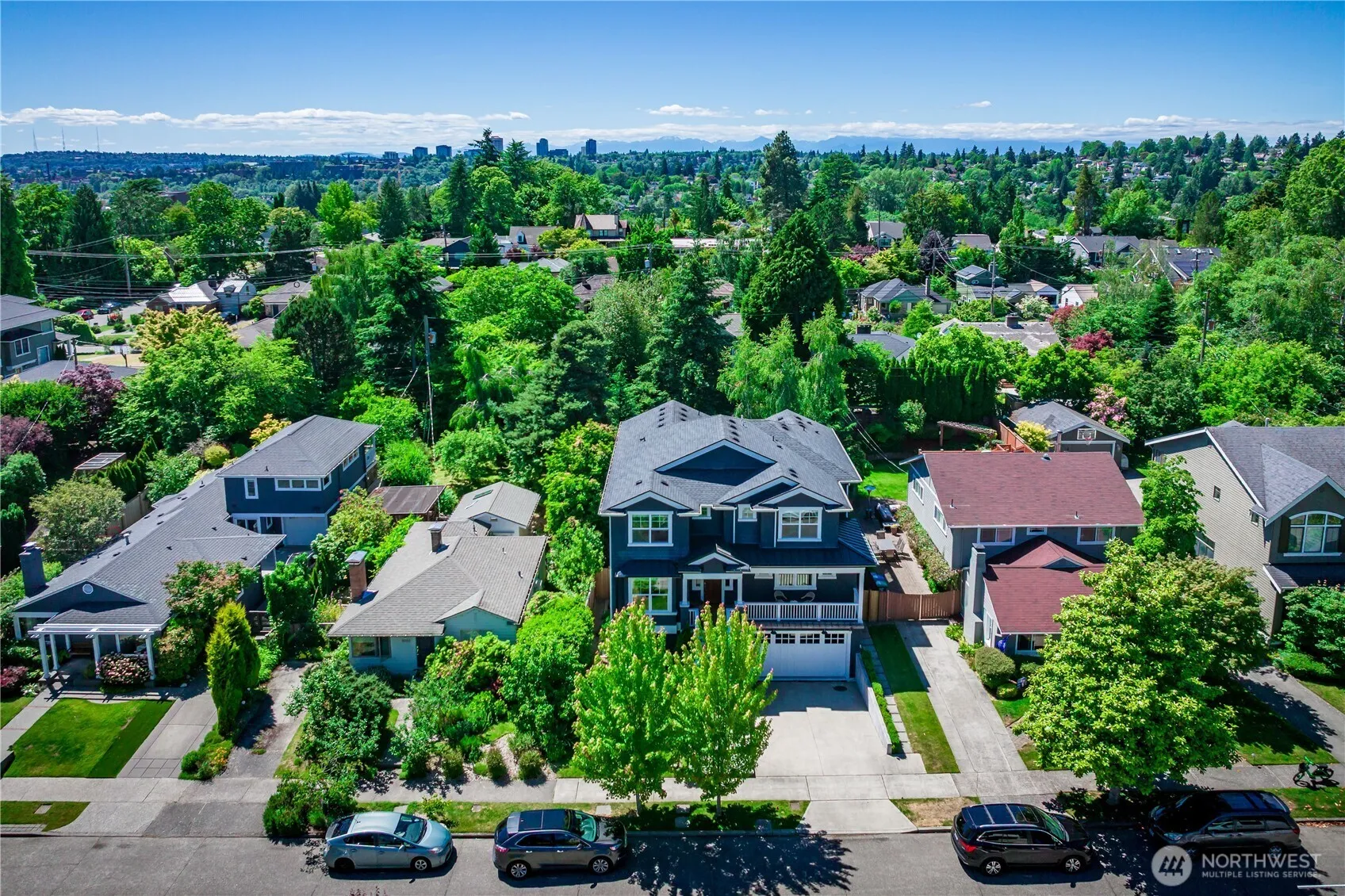Property photo for 5027 48th Avenue Ne, Seattle photo 2