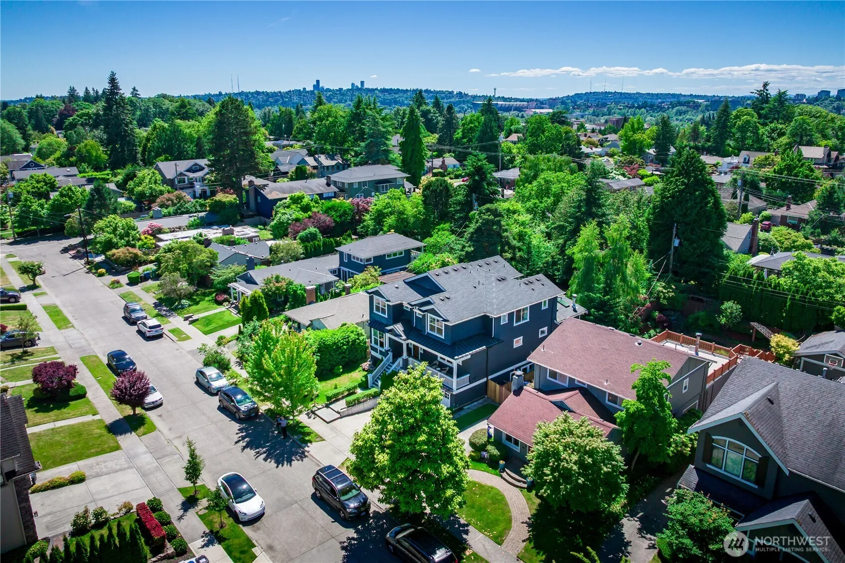 Property photo for 5027 48th Avenue Ne, Seattle photo 3