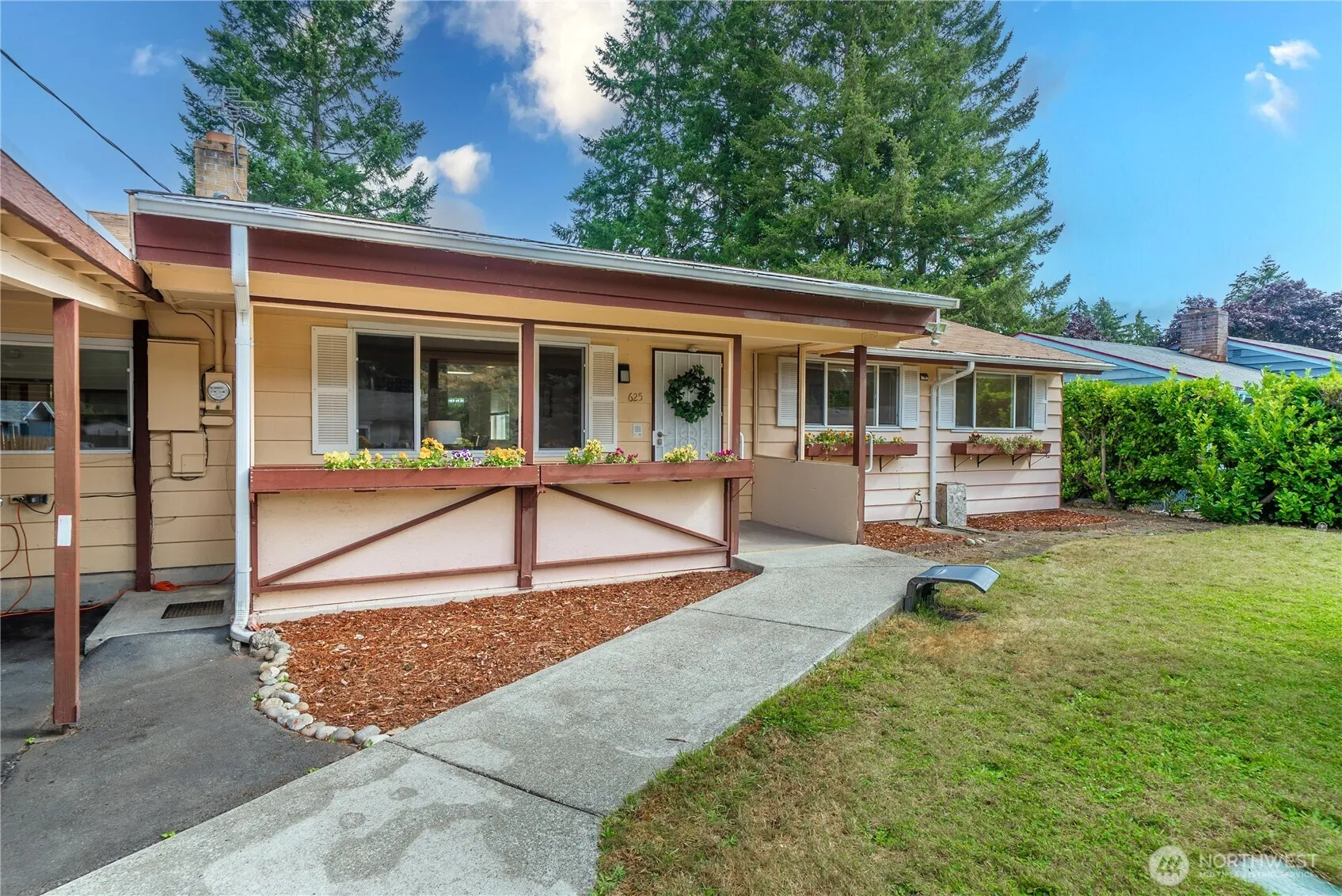 Property photo for 625 175th Street S, Spanaway