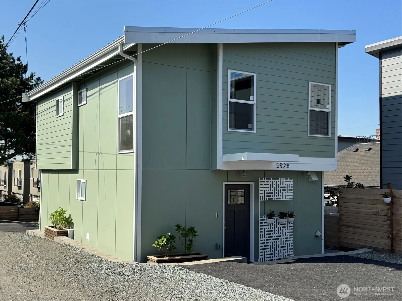 Property photo for 5928 18th Avenue S, Seattle photo 2