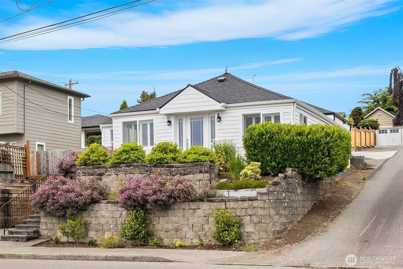 Property photo for 103 8th Avenue S, Edmonds photo 4