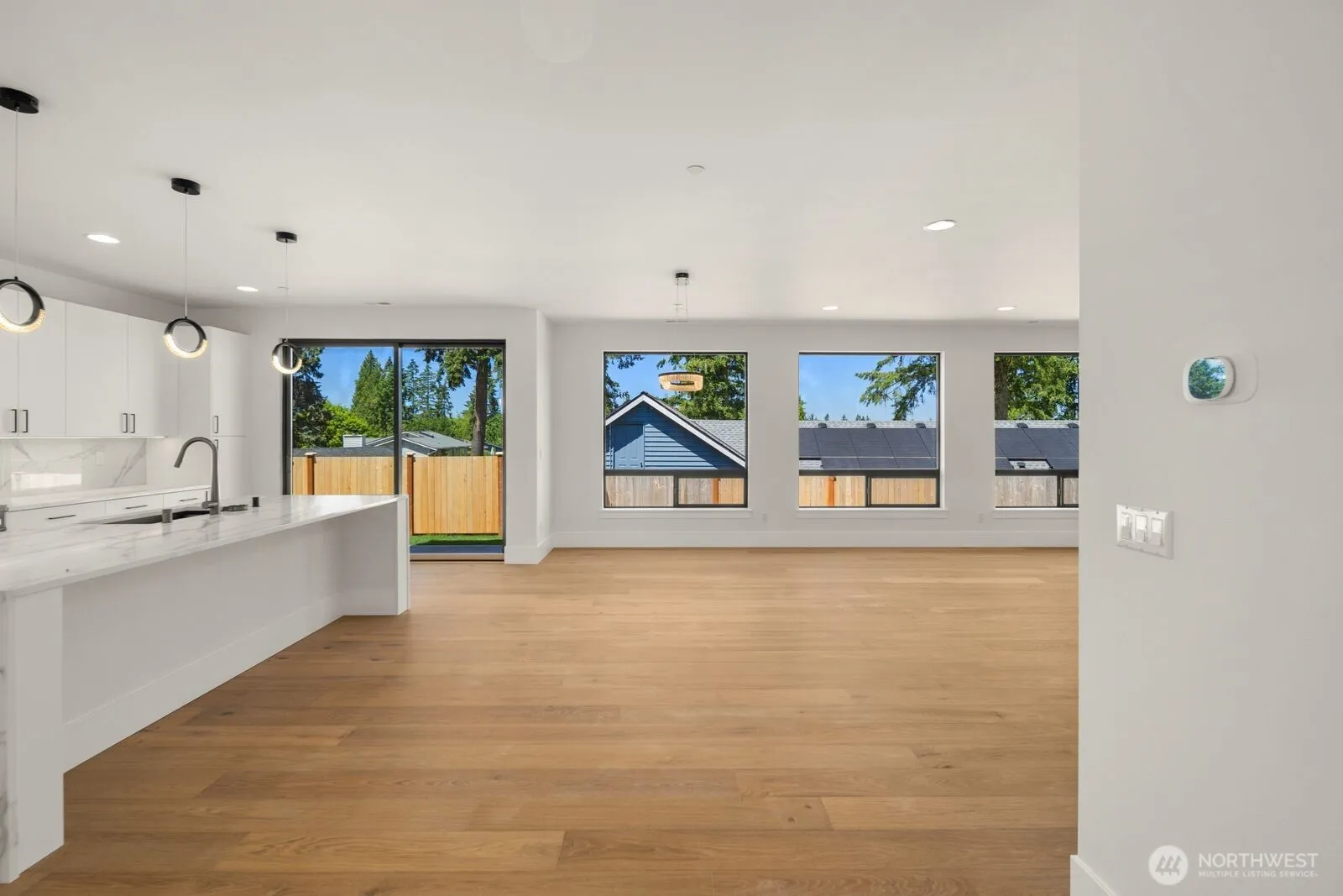 Property photo for 16211 Simonds Road Ne, Kenmore photo 4