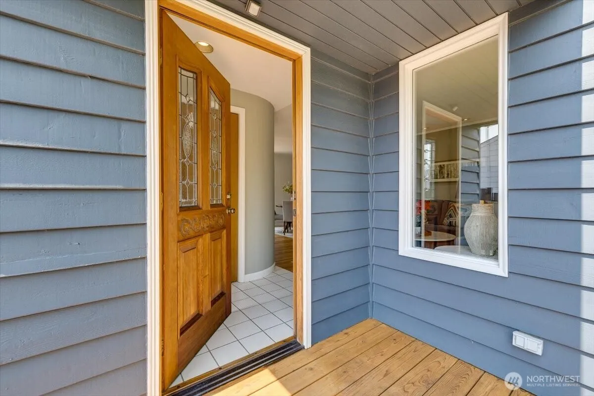 Property photo for 15829 26th Avenue Ne, Shoreline photo 5