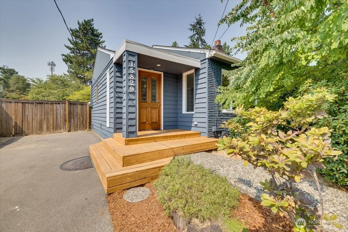 Property photo for 15829 26th Avenue Ne, Shoreline