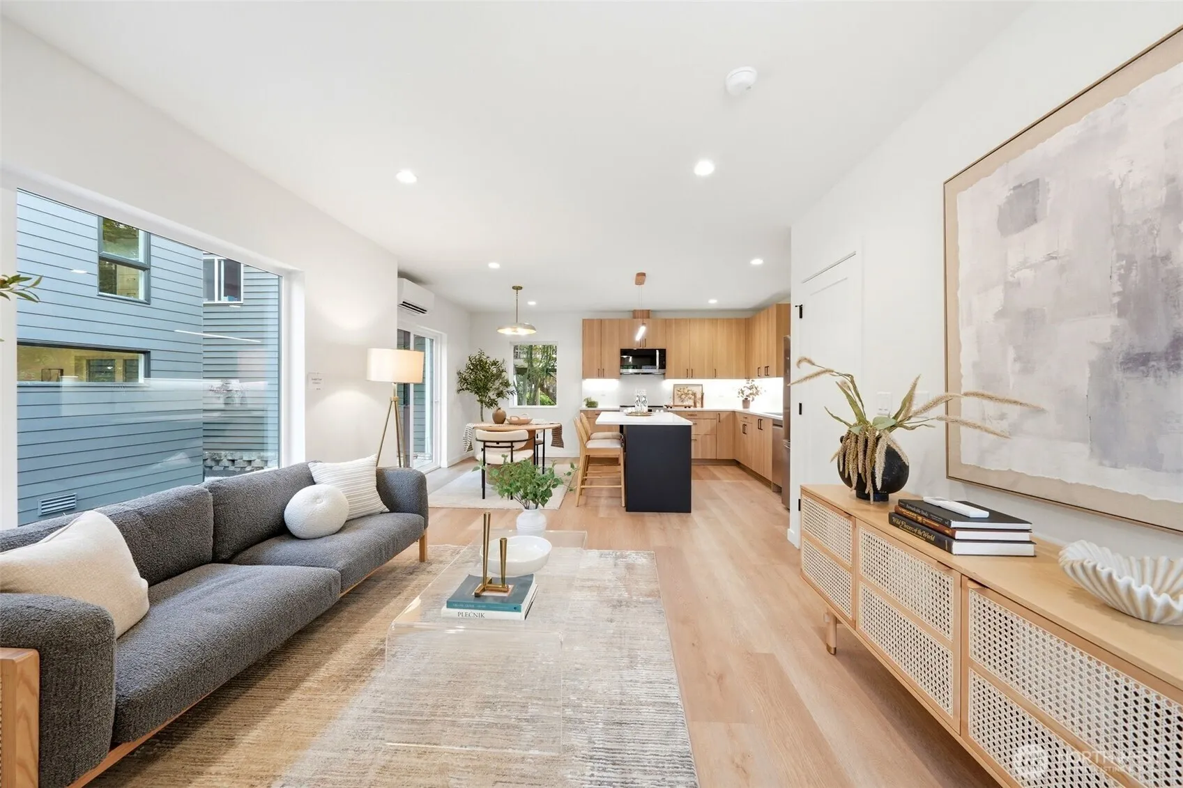 Property photo for 4909 Sw Canada Drive, Seattle photo 4