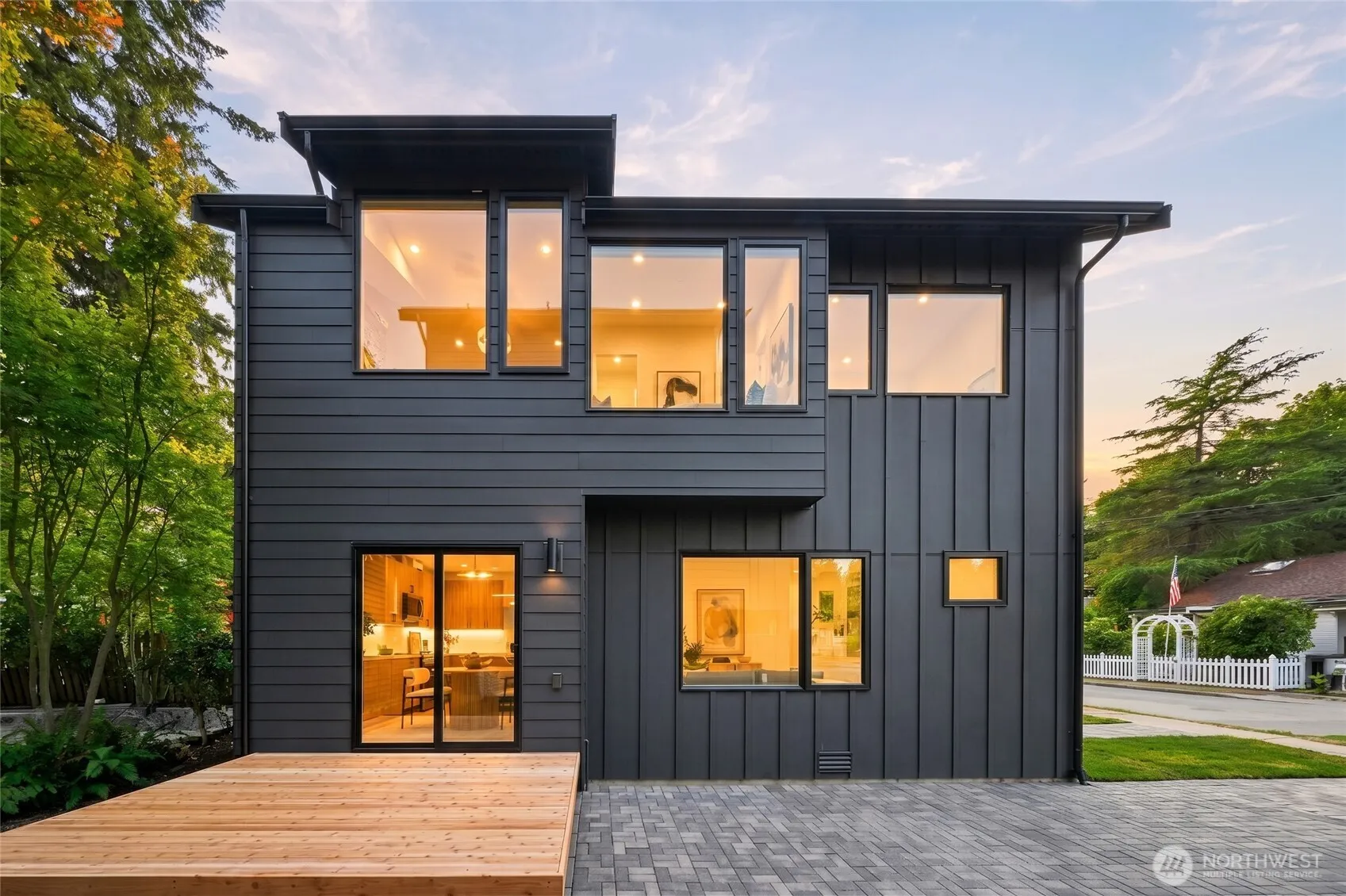 Property photo for 4909 Sw Canada Drive, Seattle