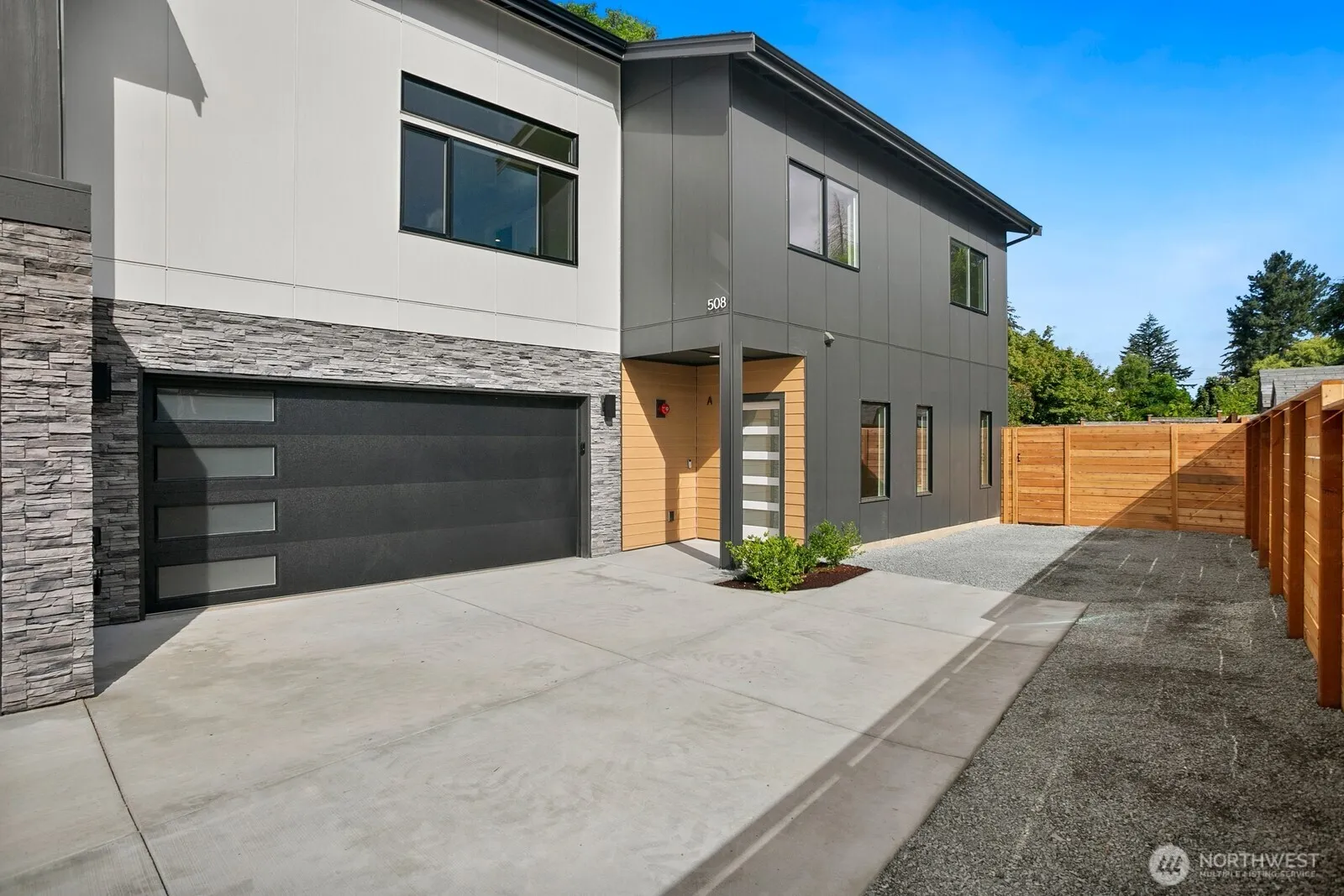 Property photo for 508 Sw 137th Street #a, Burien photo 2