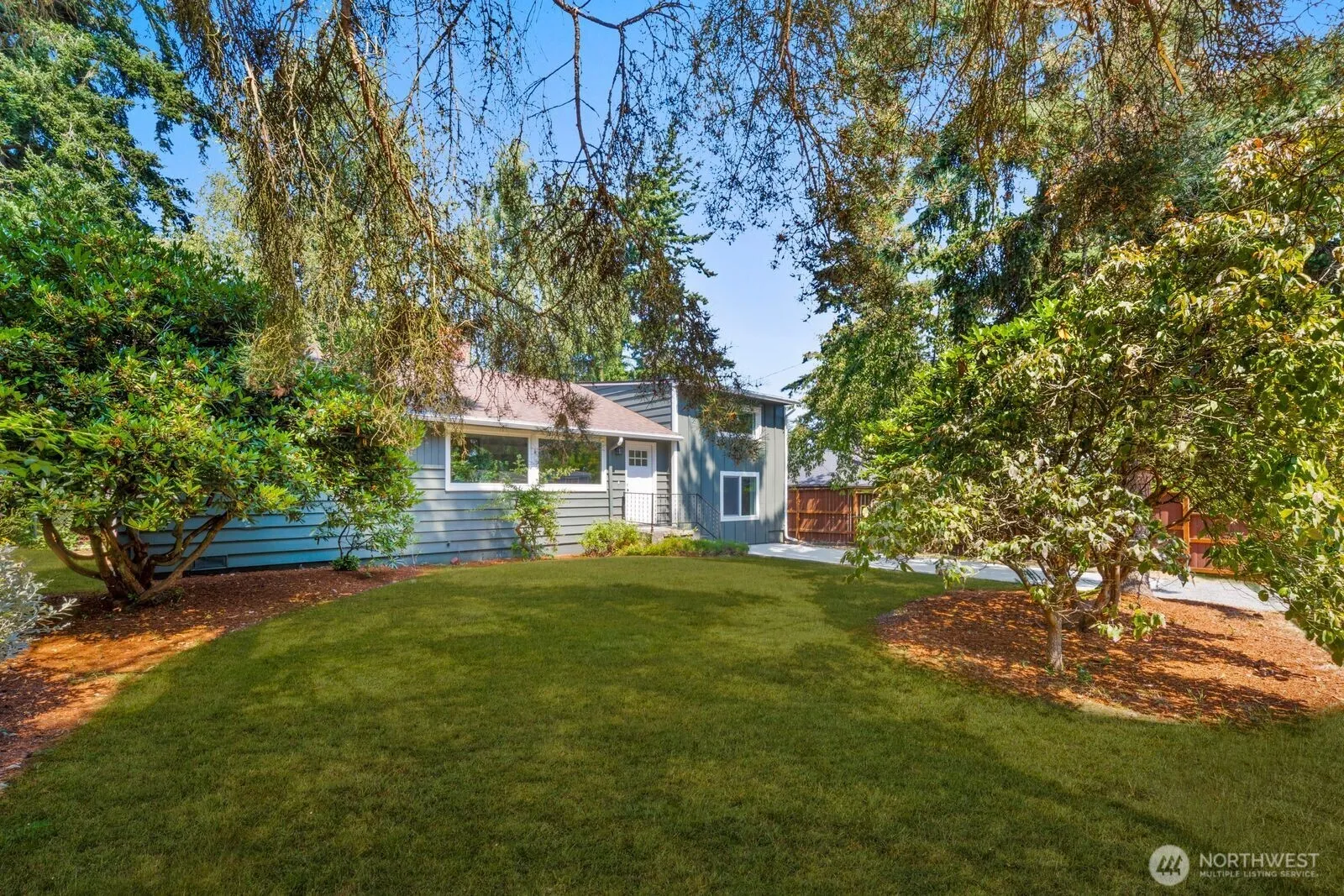 Property photo for 1639 N 190th Street, Shoreline photo 3