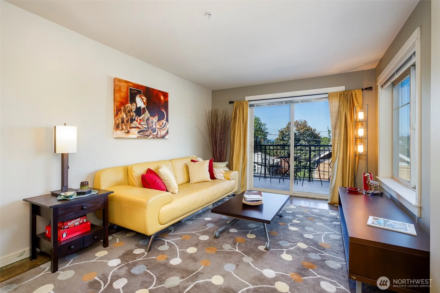 Property photo for 1909 10th Avenue W #201, Seattle photo 4