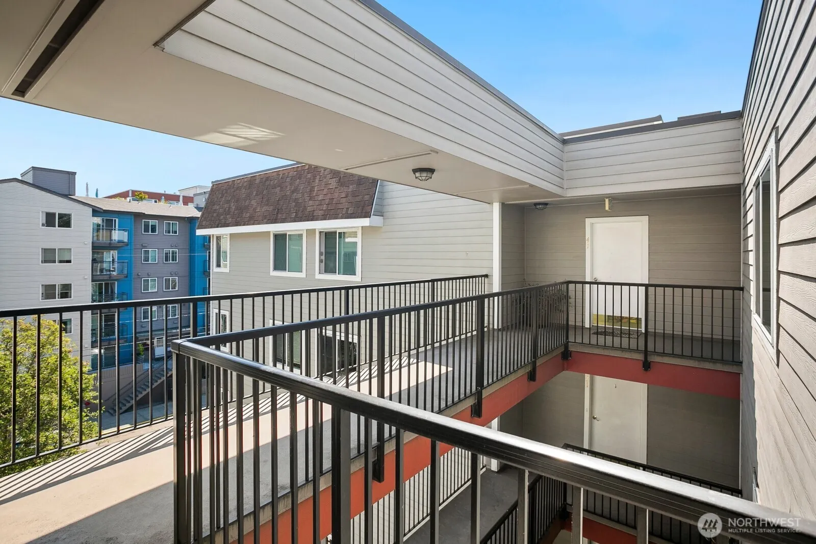 Property photo for 1617 Summit Avenue #42, Seattle photo 3