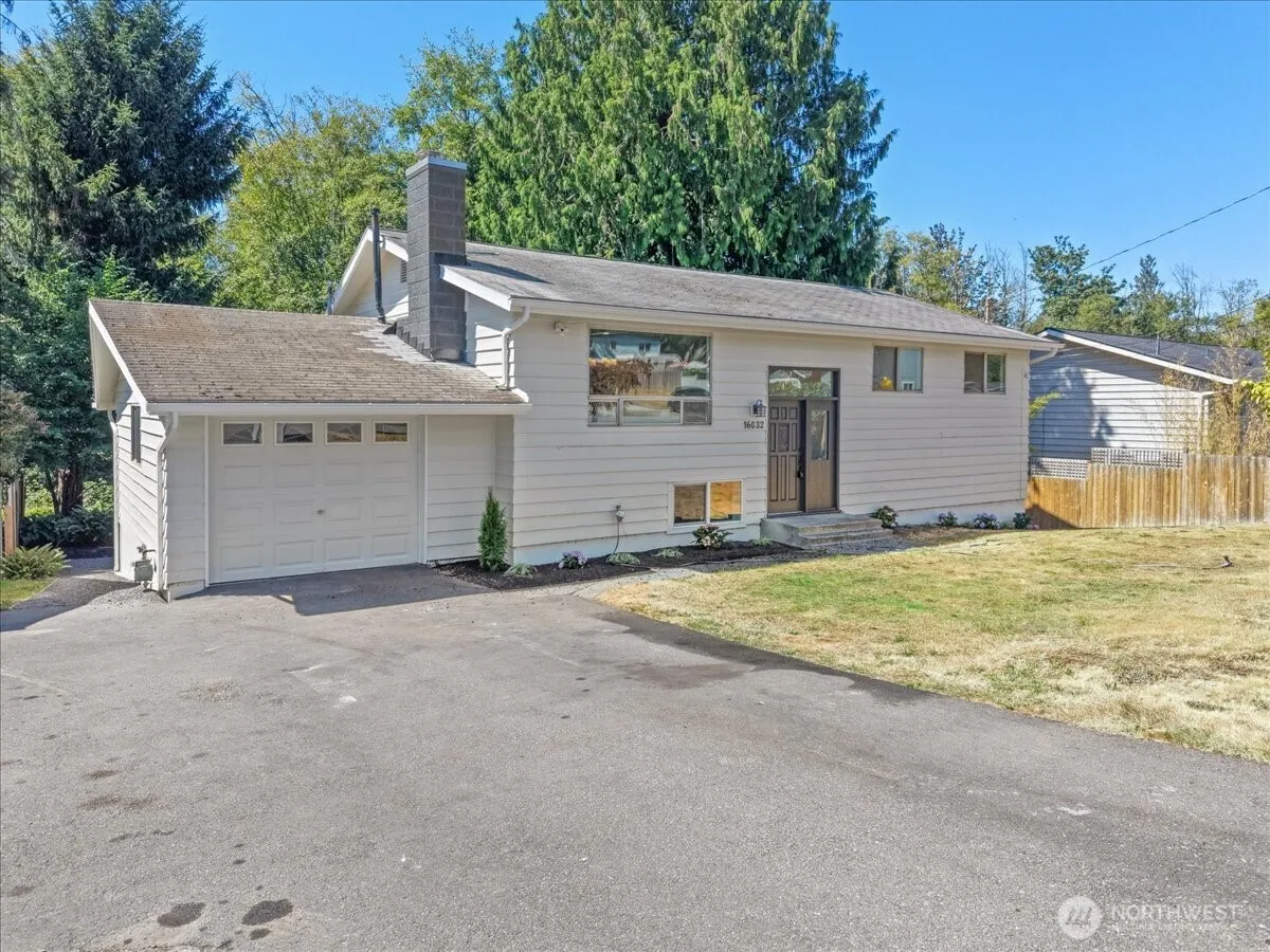Property photo for 16032 22nd Avenue W, Lynnwood