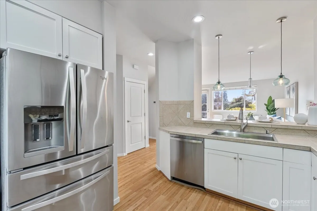 Property photo for 10901 124th Avenue Ne #2-4, Kirkland photo 5