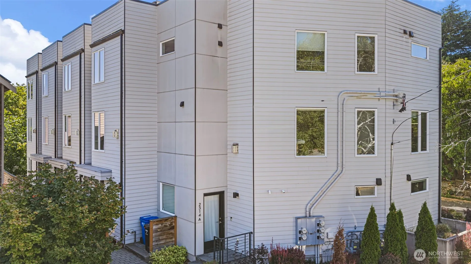 Property photo for 2314 Thorndyke Avenue W #b, Seattle photo 2
