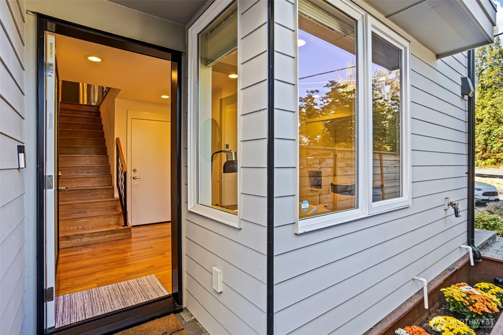 Property photo for 2314 Thorndyke Avenue W #b, Seattle photo 4