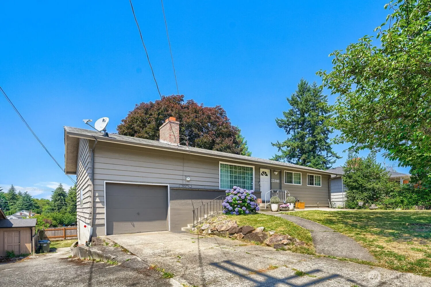 Property photo for 22941 105th Avenue Se, Kent photo 2