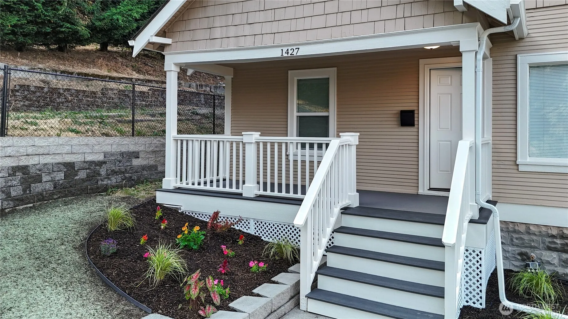 Property photo for 1427 E Fairbanks Street, Tacoma photo 3