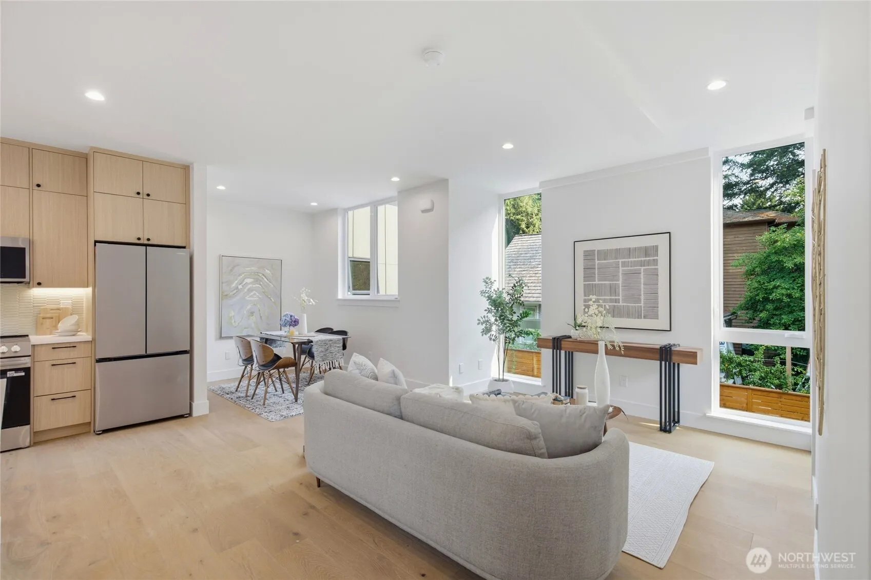Property photo for 7533 31st Avenue Ne #b, Seattle photo 3