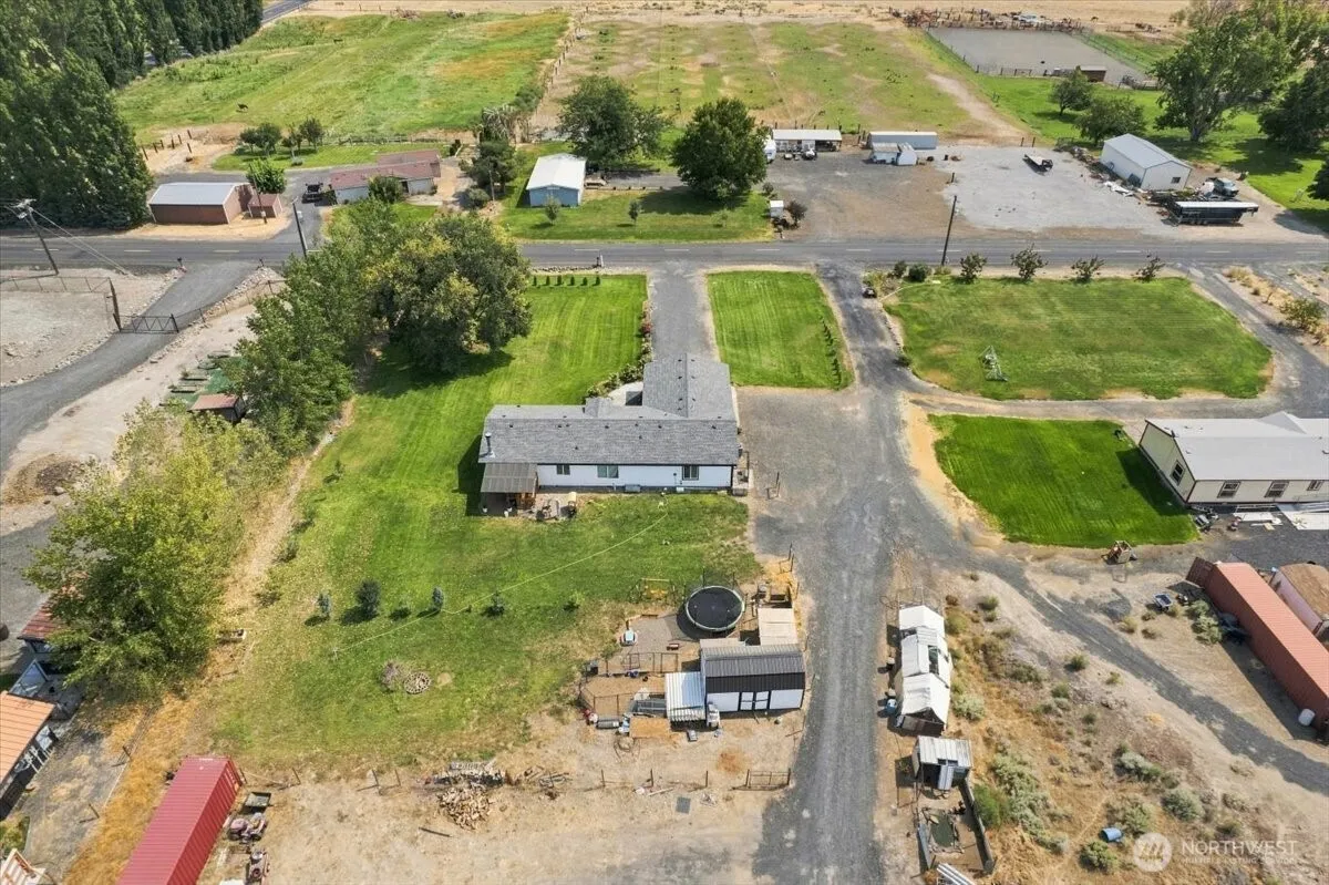 Property photo for 3914 Road F Ne, Moses Lake photo 3
