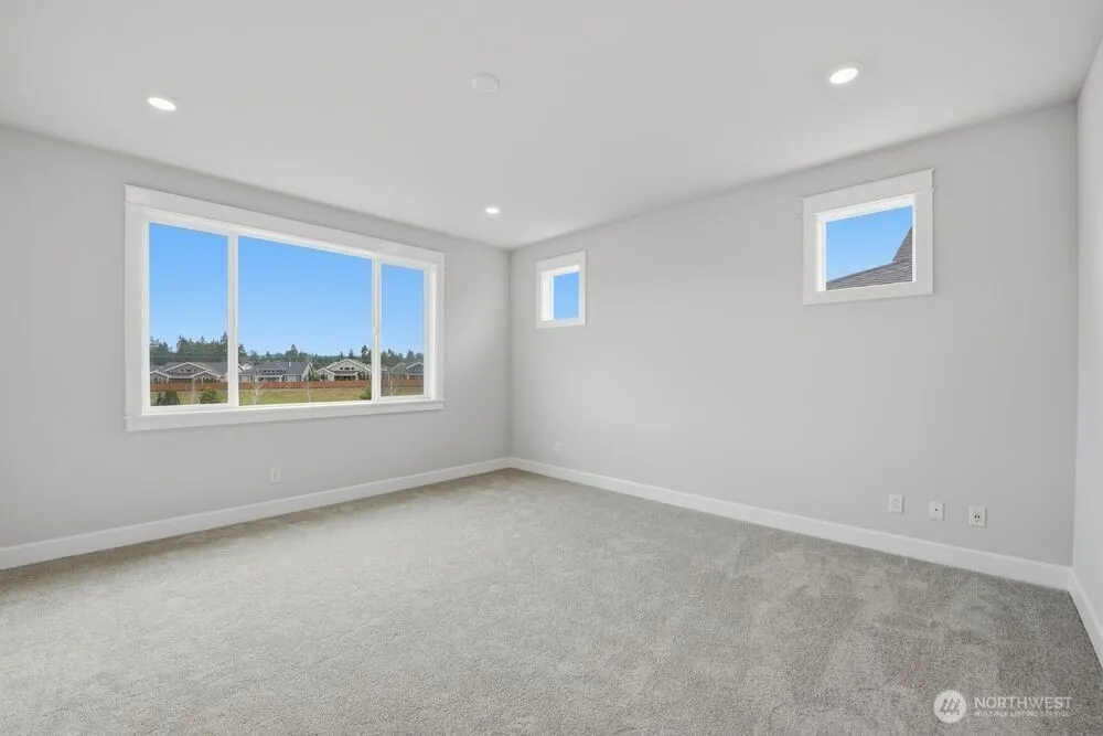 Property photo for 2926 Balsamroot Drive Se, Lacey photo 4