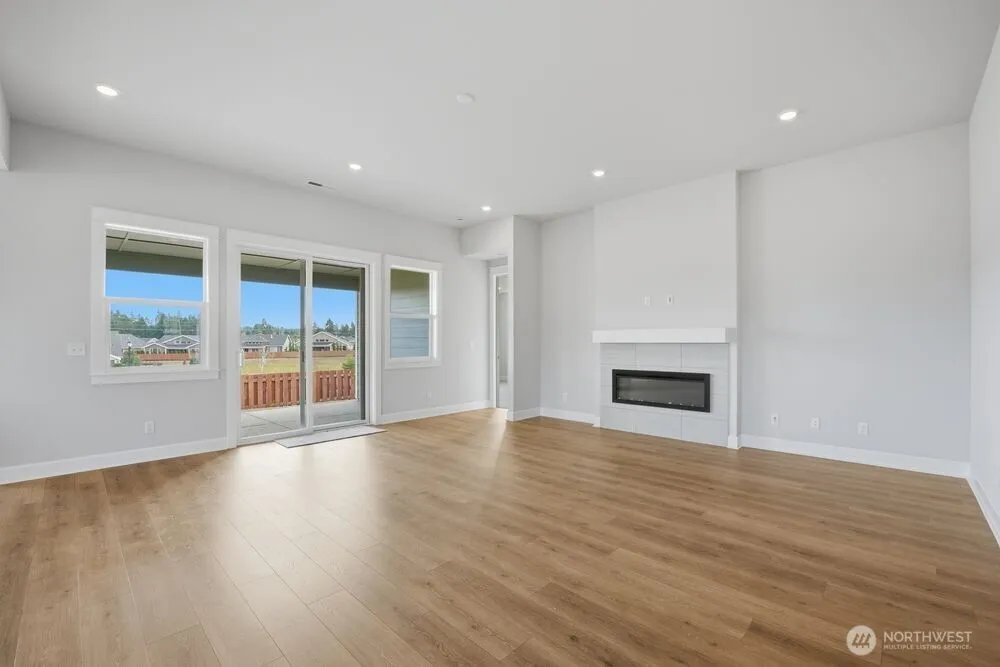 Property photo for 2926 Balsamroot Drive Se, Lacey photo 5
