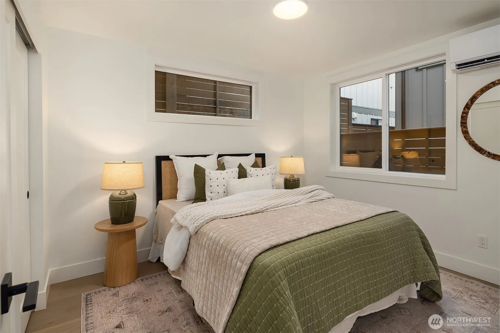 Property photo for 4407 2nd Avenue Ne, Seattle photo 5