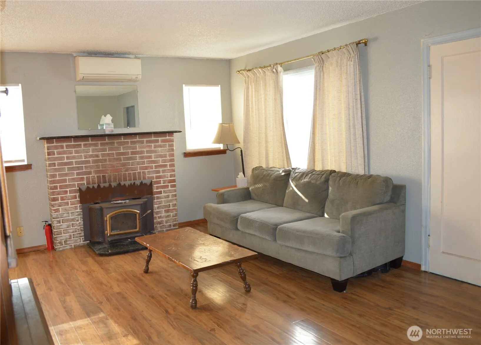 Property photo for 1016 S 72nd, Tacoma photo 2