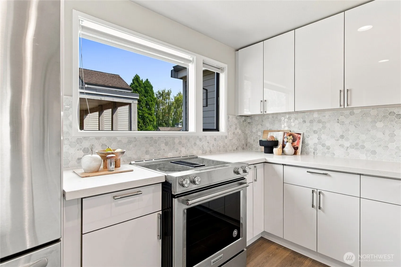 Property photo for 6121 Ne 175th Street #a402, Kenmore photo 4
