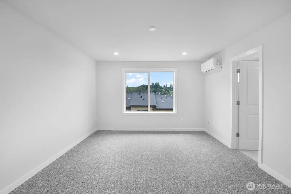 Property photo for 13216 Ne 127th Court #a, Kirkland photo 4