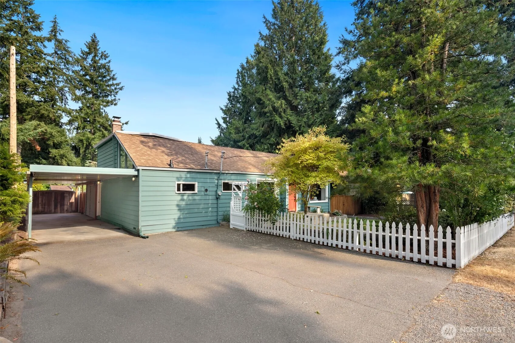 Property photo for 10708 17th Avenue Ne, Seattle photo 2